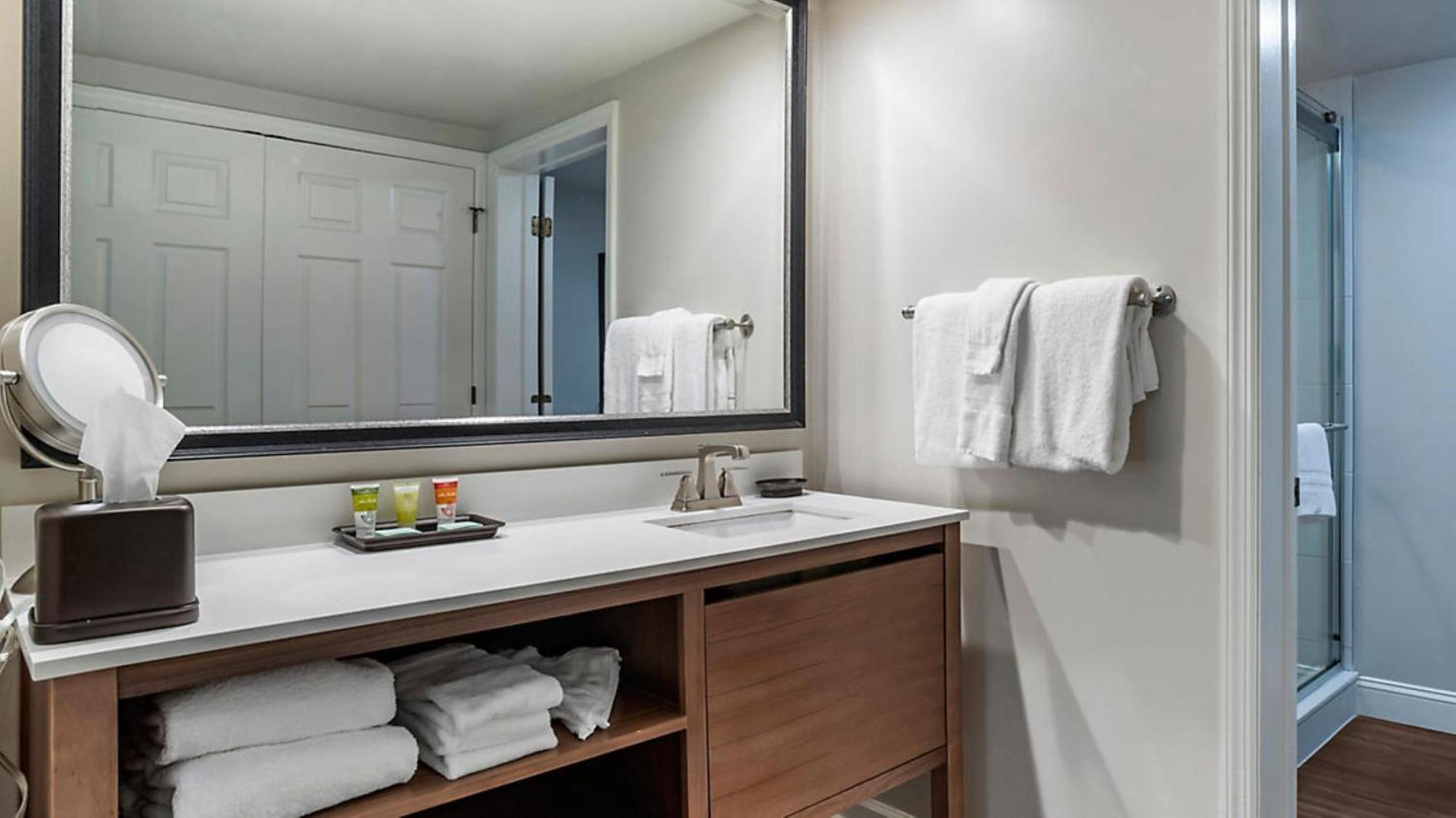 Bluegreen Vacations Suites At Хърши Екстериор снимка