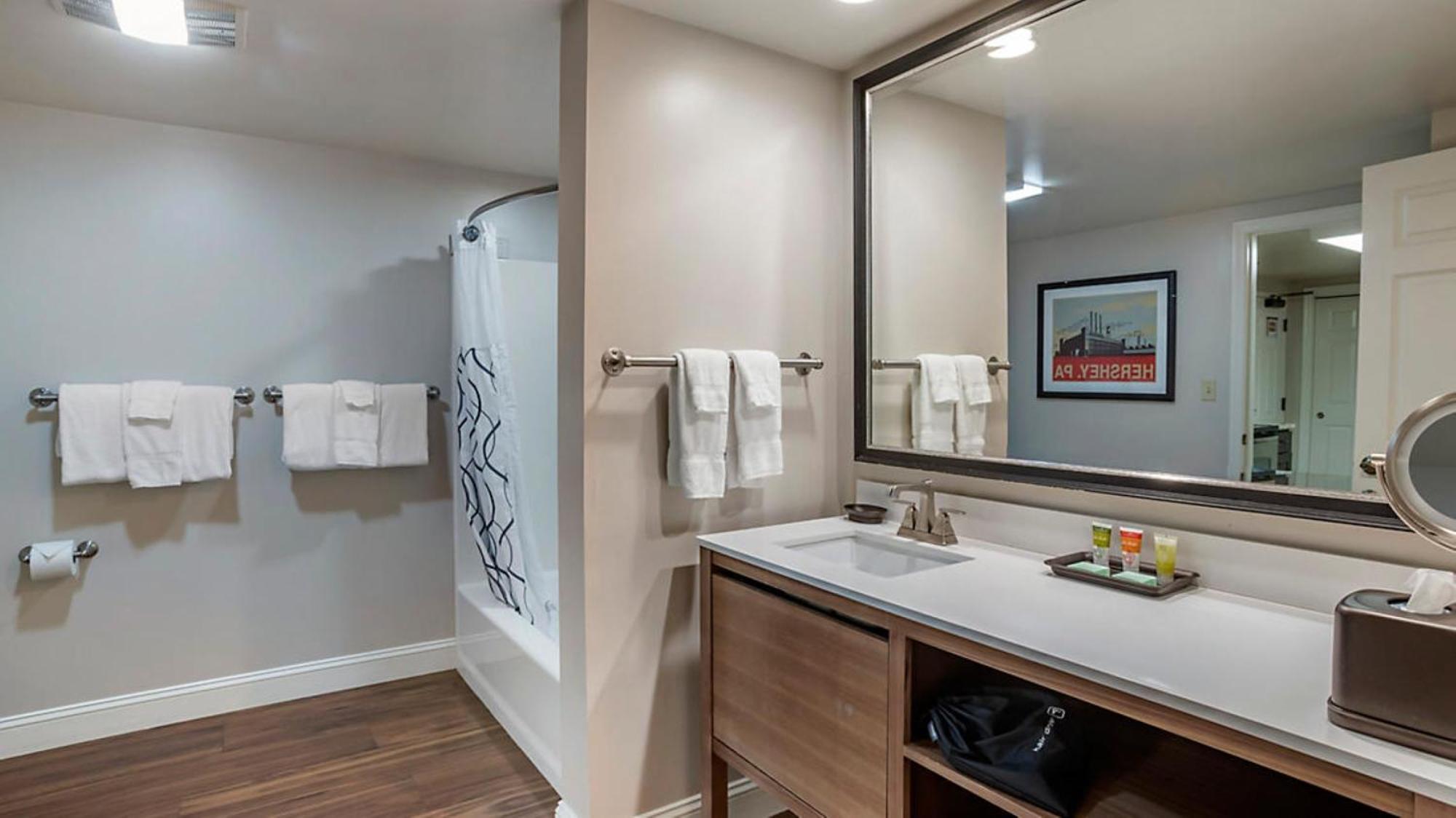 Bluegreen Vacations Suites At Хърши Екстериор снимка